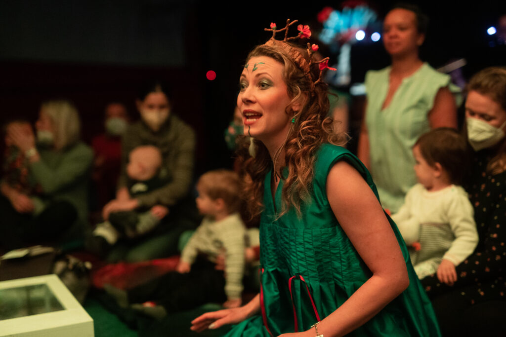 Jihočeské divadlo otevírá svět divadla už těm nejmenším. Mimi opera slaví 100. reprízu