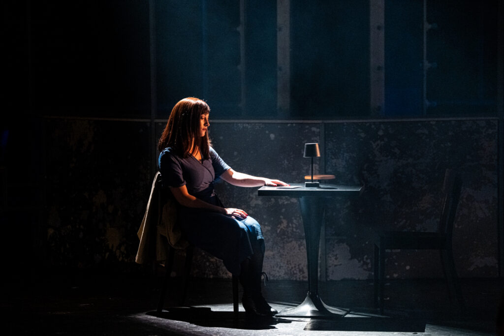 Do Hybernie přichází emocemi nabitý muzikál Pět let zpět