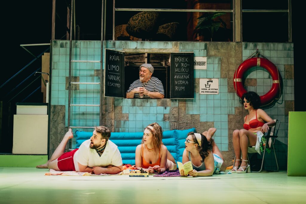 Horácké divadlo Jihlava připravuje adaptaci filmové komedie Jak utopit dr. Mráčka aneb Konec vodníků v Čechách