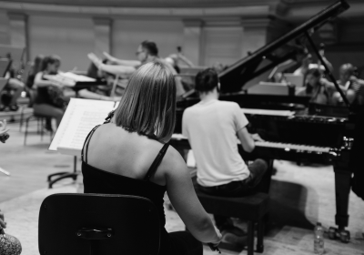 Asociace symfonických orchestrů a pěveckých sborů ČR varuje před škrty a vyzývá k narovnání rozpočtu pro kulturu v roce 2026