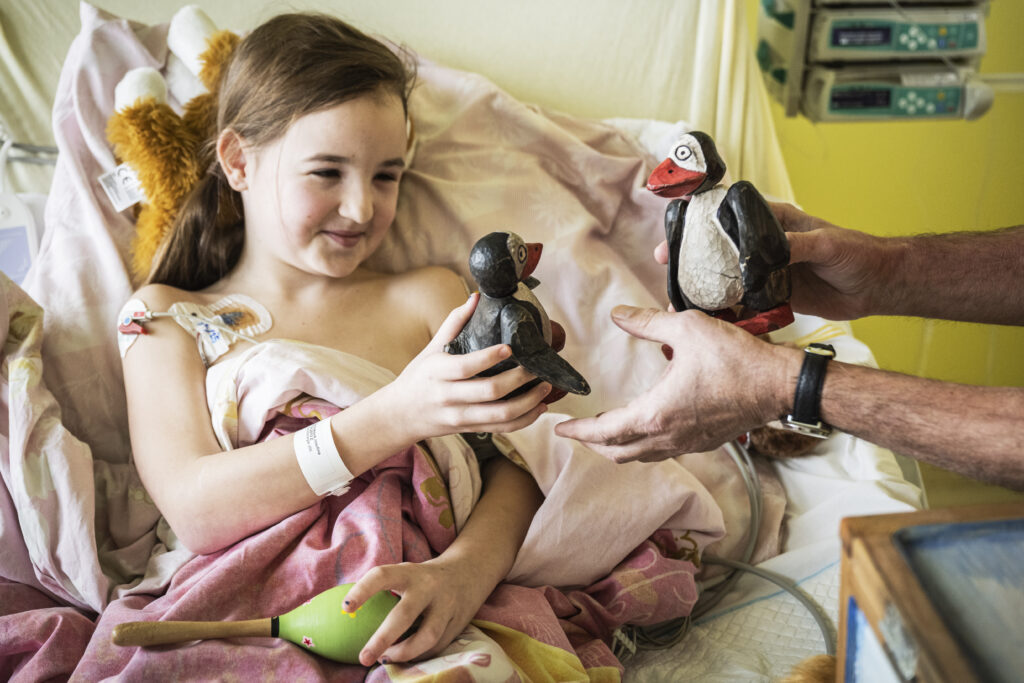 Loutky v nemocnici očima fotografa Karla Cudlína