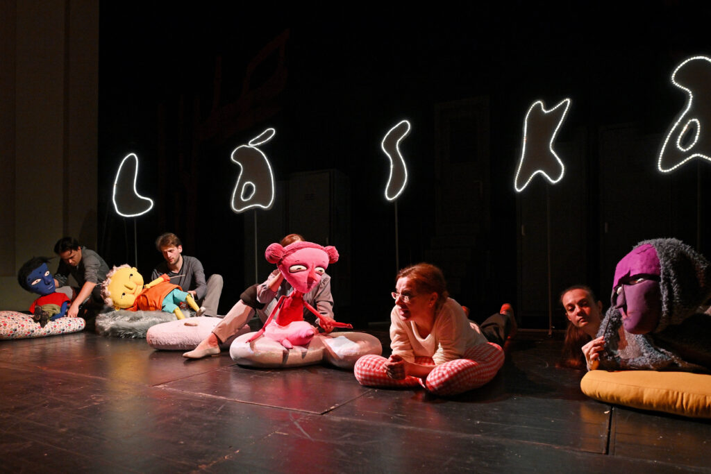 Představení „Mami tati, co je sex?” ze Západočeského divadla v Chebu nově na Dramoxu