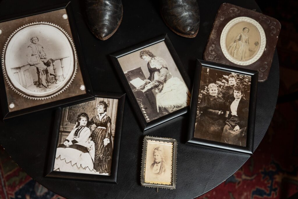 Ženy a génius. Výstava na Vysoké přibližuje osudy žen okolo Antonína Dvořáka