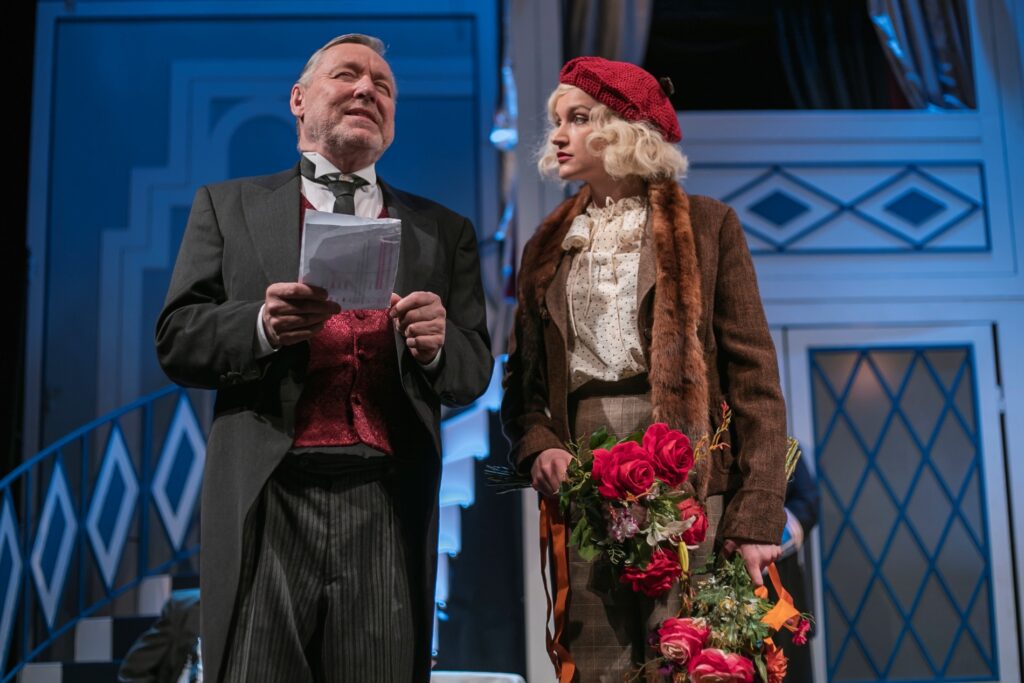 Petr Novotný v Pardubicích nastudoval svou adaptaci filmové komedie Hotel Modrá hvězda