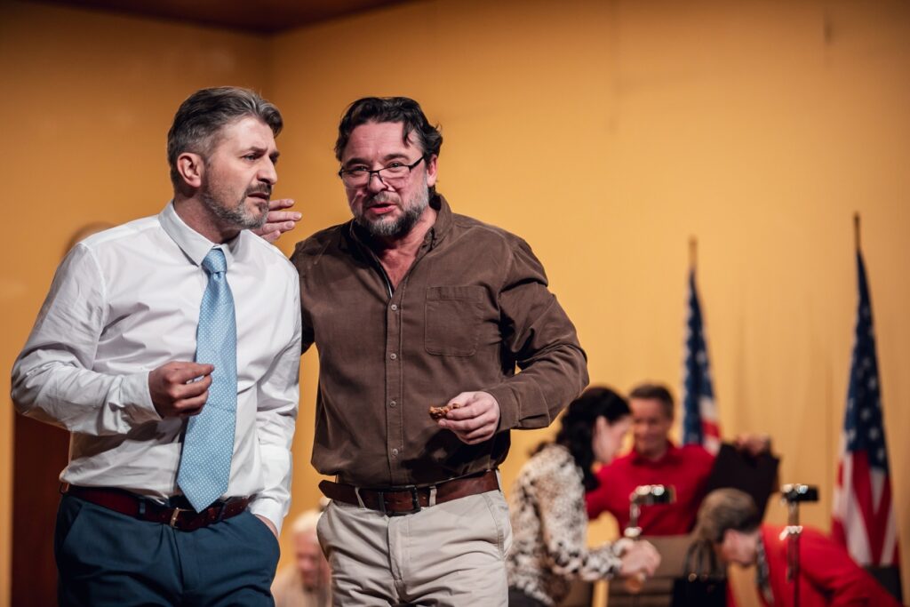 Východočeské divadlo Pardubice chystá derniéru Lettsova Protokolu